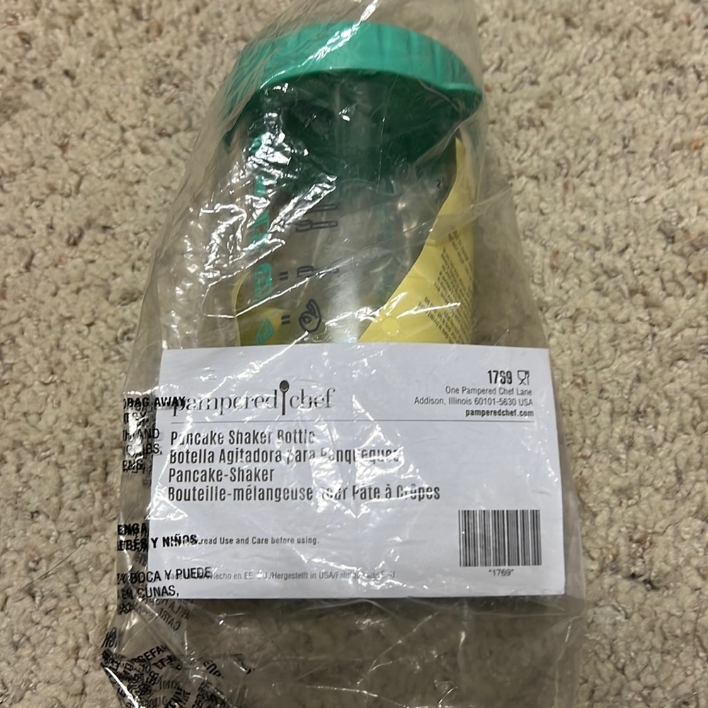 Pampered Chef Pancake Shaker Bottle 1769 New